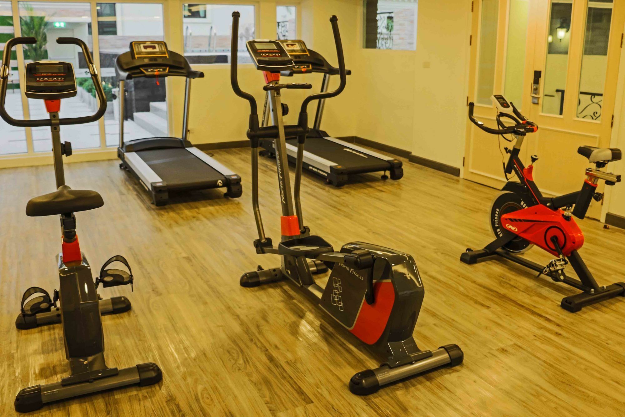בנגקוק Aspira Hana Executive Apartment Thonglor מראה חיצוני תמונה